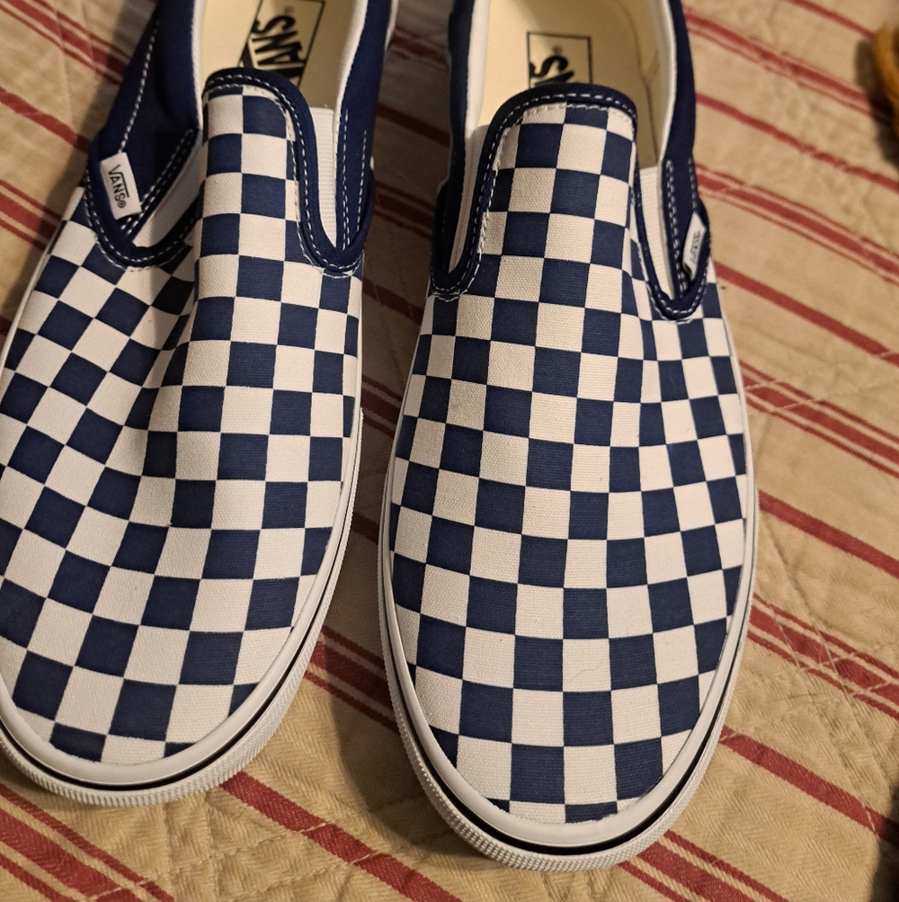 NWOB!!! Vans Classic Slip-On Checkerboard Sneakers - Navy & White Mens Size 12